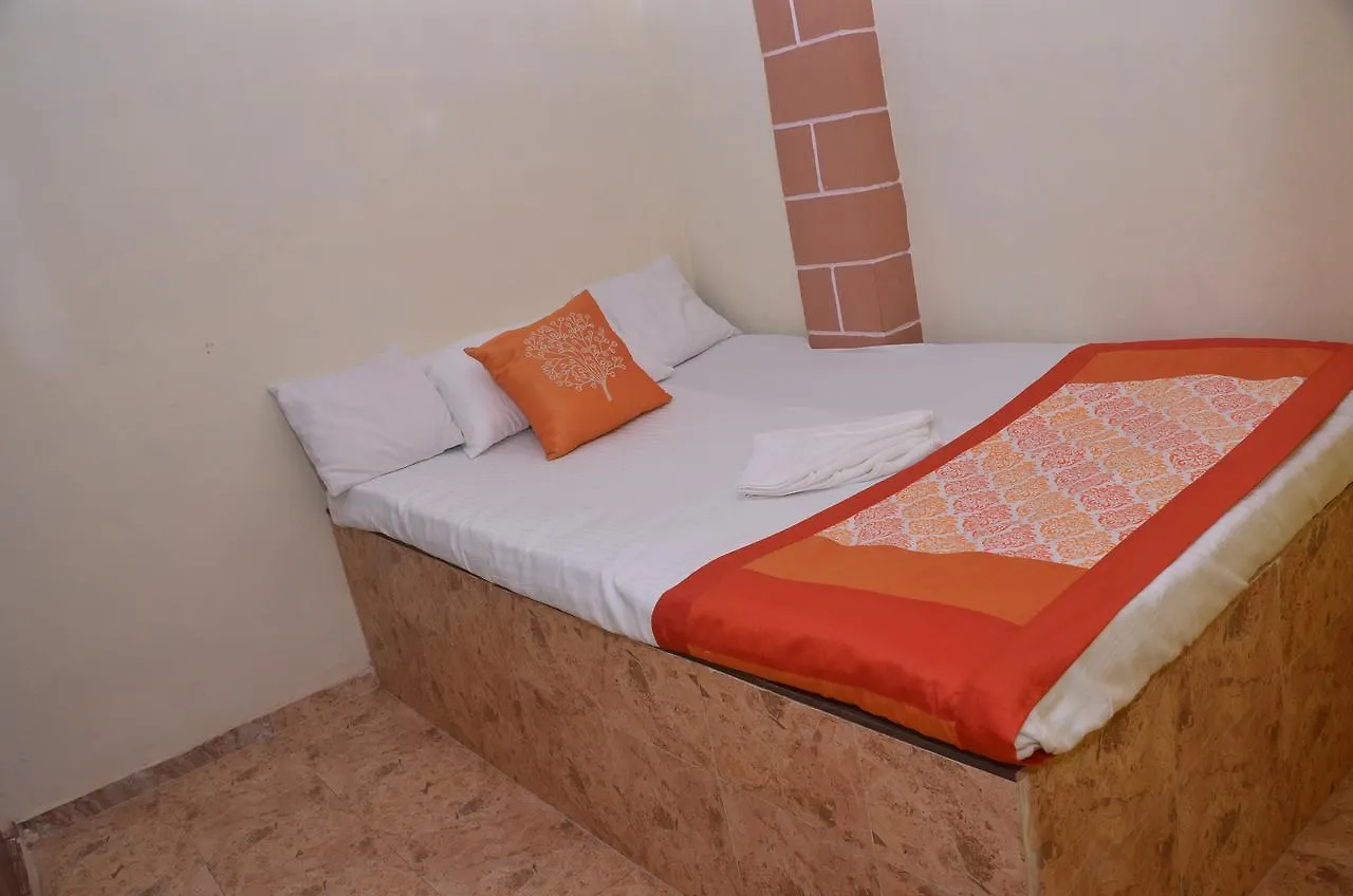 Balaji Atithi Ashray Hotel Varanasi Guest house